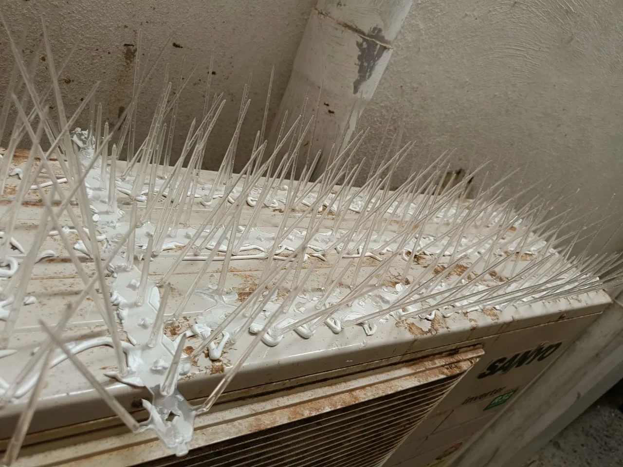 Construction safety net material and installation reference